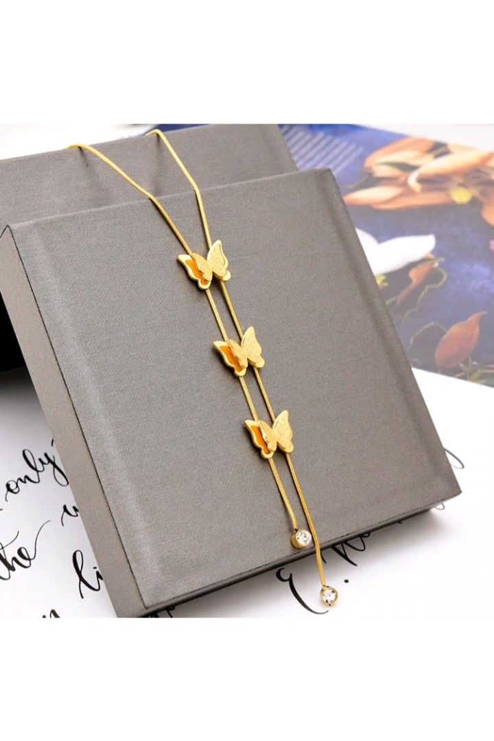 Betterfly triple necklace
