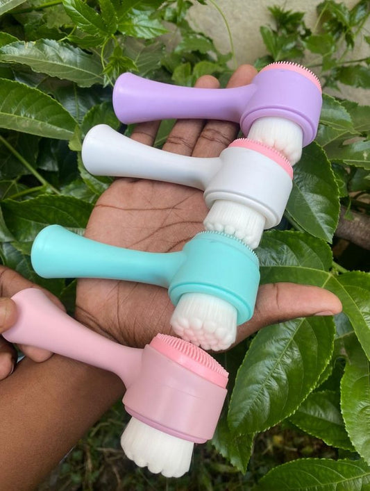 Facial rotating skin brush